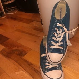 dark blue converse